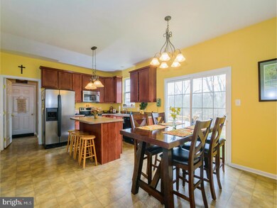 1010 Macoby Creek Way, Pennsburg, PA 18073 - photo 4