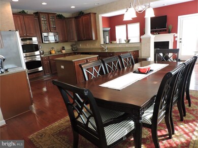 200 Ironwood Dr unit 121, Woodbury, NJ 08096 - photo 5