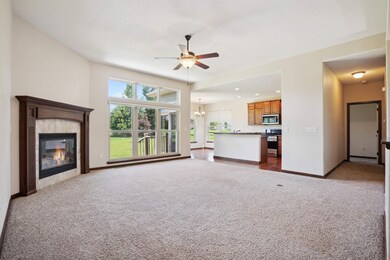 2817 Pendleton Dr, Cedar Falls, IA 50613 - photo 3