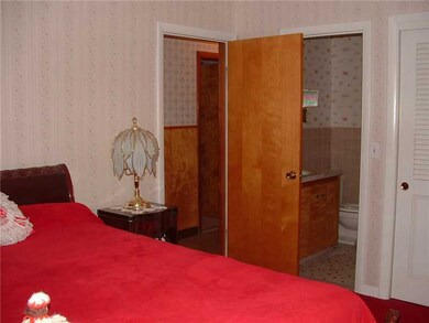 129 Prudence Ave, Providence, RI 02909 - photo 3