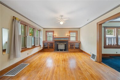 1016 37th St, Des Moines, IA 50311 - photo 5