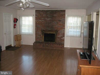 4819 Riverton Ln, Bowie, MD 20715 - photo 5