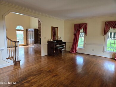 4709 Burning Tree Ln N, Wilson, NC 27896 - photo 3