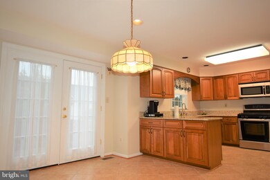 6307 Tisbury Dr, Burke, VA 22015 - photo 7