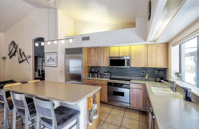 011_Kitchen View