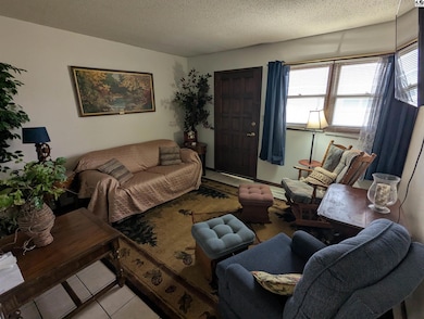 3404 Ridgewood Dr, Hutchinson, KS 67502 - photo 2