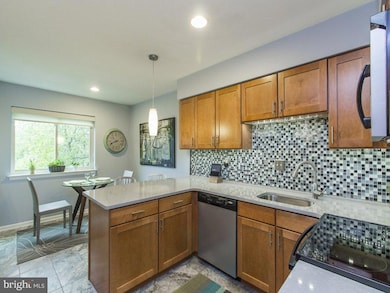 50 Woodside Rd unit 15, Ardmore, PA 19003 - photo 2