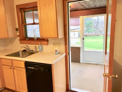 241 Jason St, Pittsfield, MA 01201 - photo 6