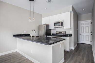 5262 Ella Blvd unit 803, Houston, TX 77018 - photo 4