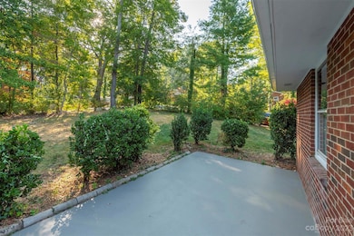 70 Taft Ave, Asheville, NC 28803 - photo 6