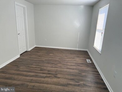 8132 Cloverhurst Rd, Glen Burnie, MD 21061 - photo 7