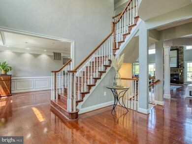 16596 Goldencrest Cir, Purcellville, VA 20132 - photo 4