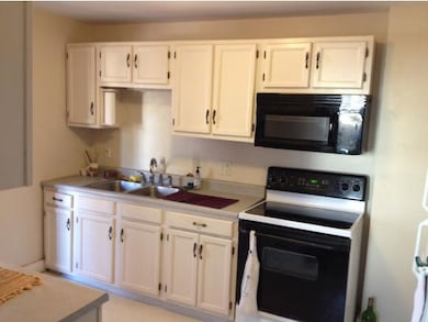 More Kitchen unit 1
