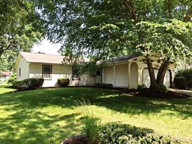 1872 Faymeadow Ave, Columbus, OH 43229 - photo 2