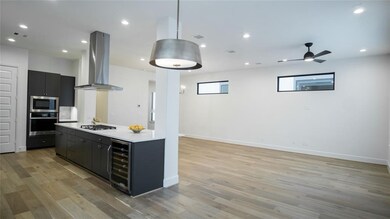 1748 Ojeman Spring Ln, Houston, TX 77055 - photo 4