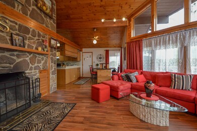 252 Four Seasons Dr, Drums, PA 18222 - photo 3