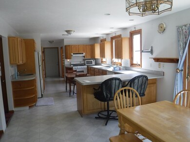 121 Lambert Ave, East Weymouth, MA 02189 - photo 4