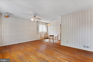 4408 Hallet St, Rockville, MD 20853 - photo 5