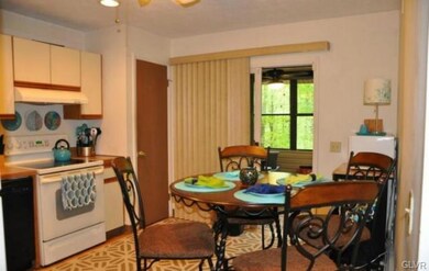 300 Somerset Dr, East Stroudsburg, PA 18301 - photo 4