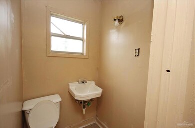 722 N Fir St, Pharr, TX 78577 - photo 6