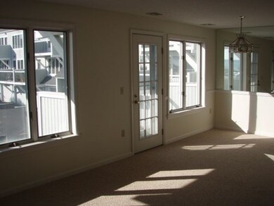 432 Humphrey St unit 14, Swampscott, MA 01907 - photo 4