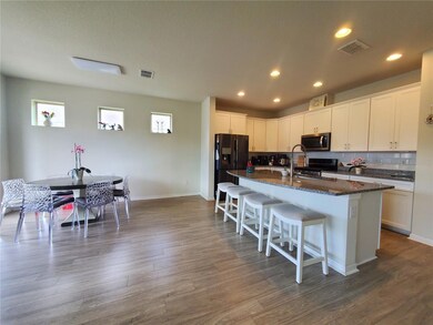 5911 Caldera Ridge Dr, Lithia, FL 33547 - photo 2