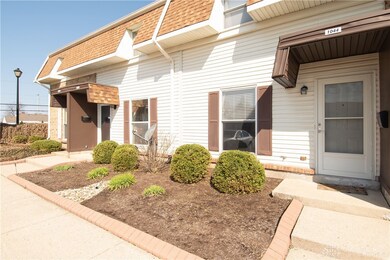 1044 Frederick Dr, Xenia, OH 45385 - photo 3