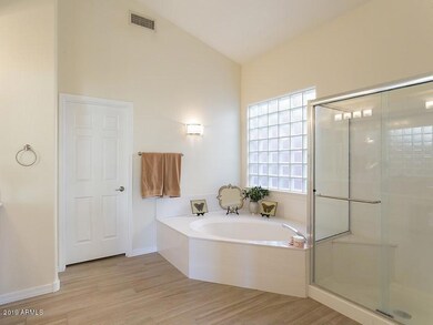 13959 E Lapine-24bath