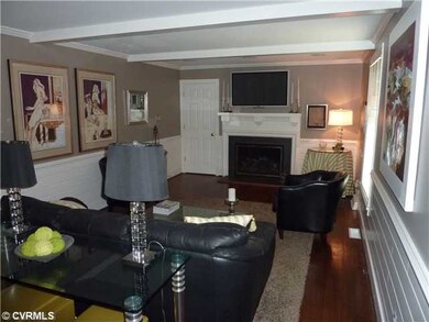 Den/Family/Great Room - Family room with built-in 