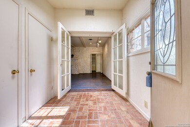 19002 Scenic Loop Rd, Helotes, TX 78023 - photo 3