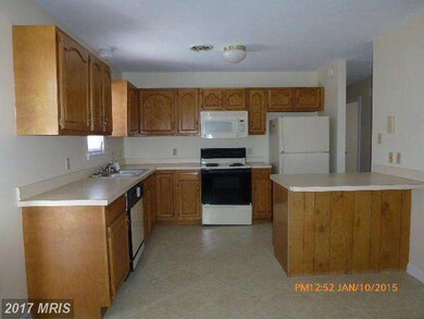 220 Libby Ann Dr, Bunker Hill, WV 25413 - photo 5