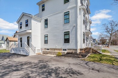 49 Chestnut St unit 2, Wakefield, MA 01880 - photo 2