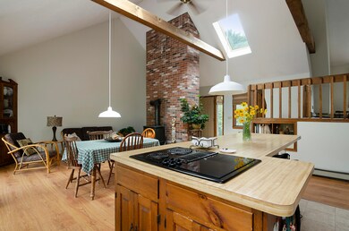 376 kitchen to brick