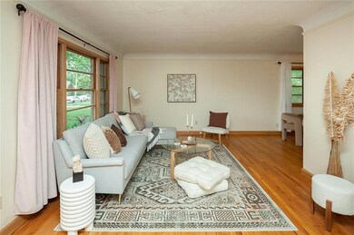 4042 39th Place, Des Moines, IA 50310 - photo 5