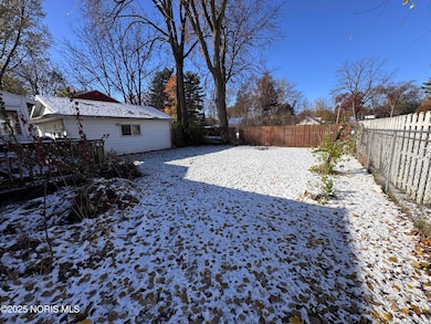 1101 Sawyer Rd, Toledo, OH 43615 - photo 7