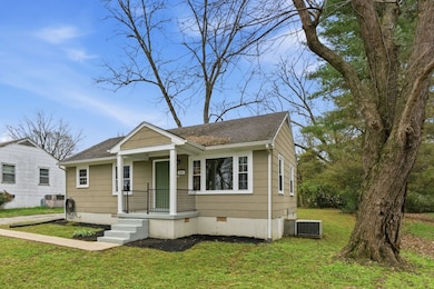 105 Brookview Cir, Columbia, TN 38401 - photo 2