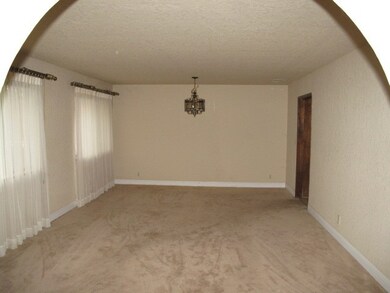 Family room/formal dining