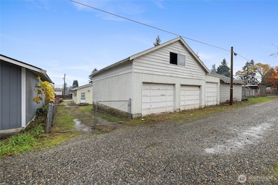 8815 S Yakima Ave, Tacoma, WA 98444 - photo 7