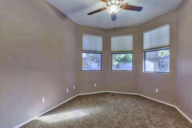 2626-E-Fremont-Dr-15