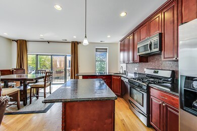 1226 W Huron St unit 201, Chicago, IL 60642 - photo 5