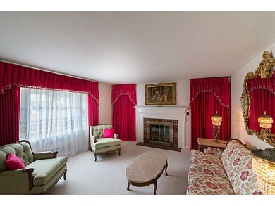 297 Fairfax Dr, Warwick, RI 02888 - photo 3