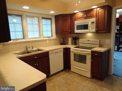 409 Weinsteiger Rd, Bechtelsville, PA 19505 - photo 6