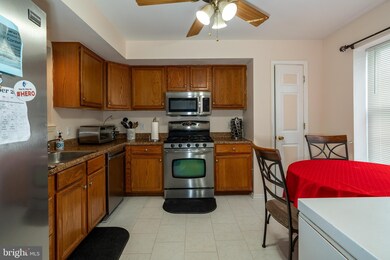 100 Cheshire Ct, Sinking Spring, PA 19608 - photo 3