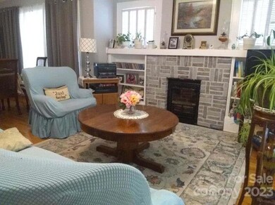 819 Wood St, Statesville, NC 28677 - photo 7