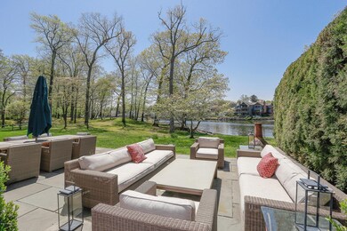 30 Oneida Dr, Greenwich, CT 06830 - photo 5