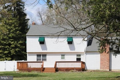 828 Green Ln, Secane, PA 19018 - photo 2