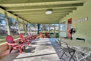Large Screened room to enjoy gorgeous sunsets