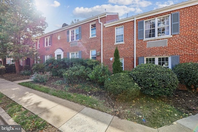 117 E Glebe Rd unit B, Alexandria, VA 22305 - photo 5