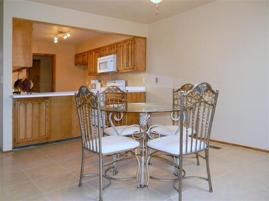5909 Elmwood Dr NE, Albuquerque, NM 87109 - photo 4