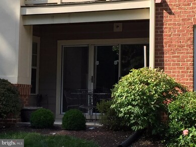 137 Timberbrook Ln unit 101, Gaithersburg, MD 20878 - photo 2